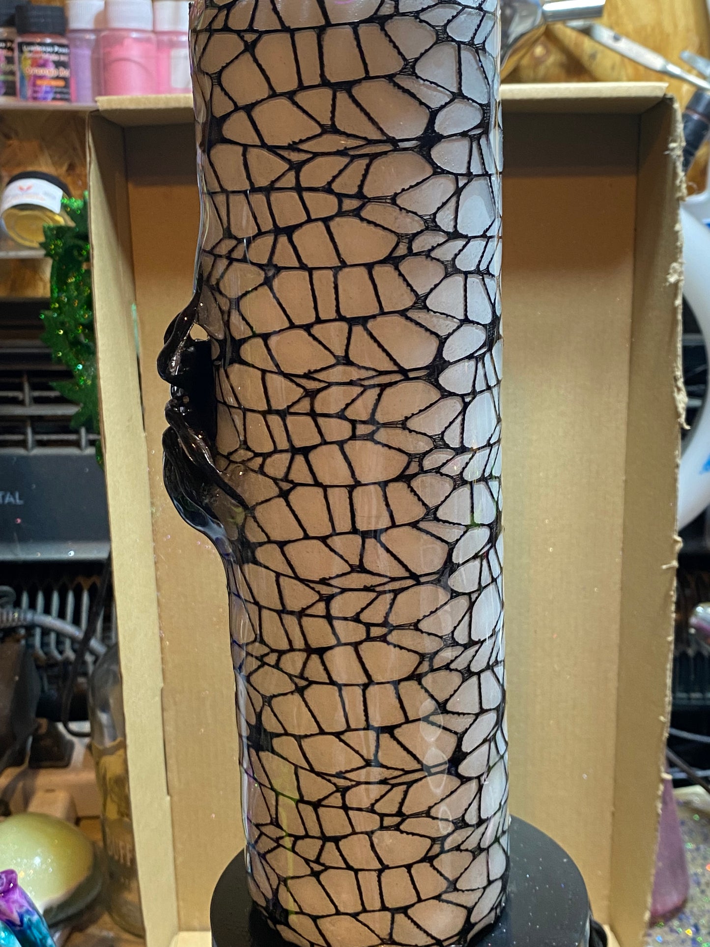 35oz Spiderweb Glow base Tumbler