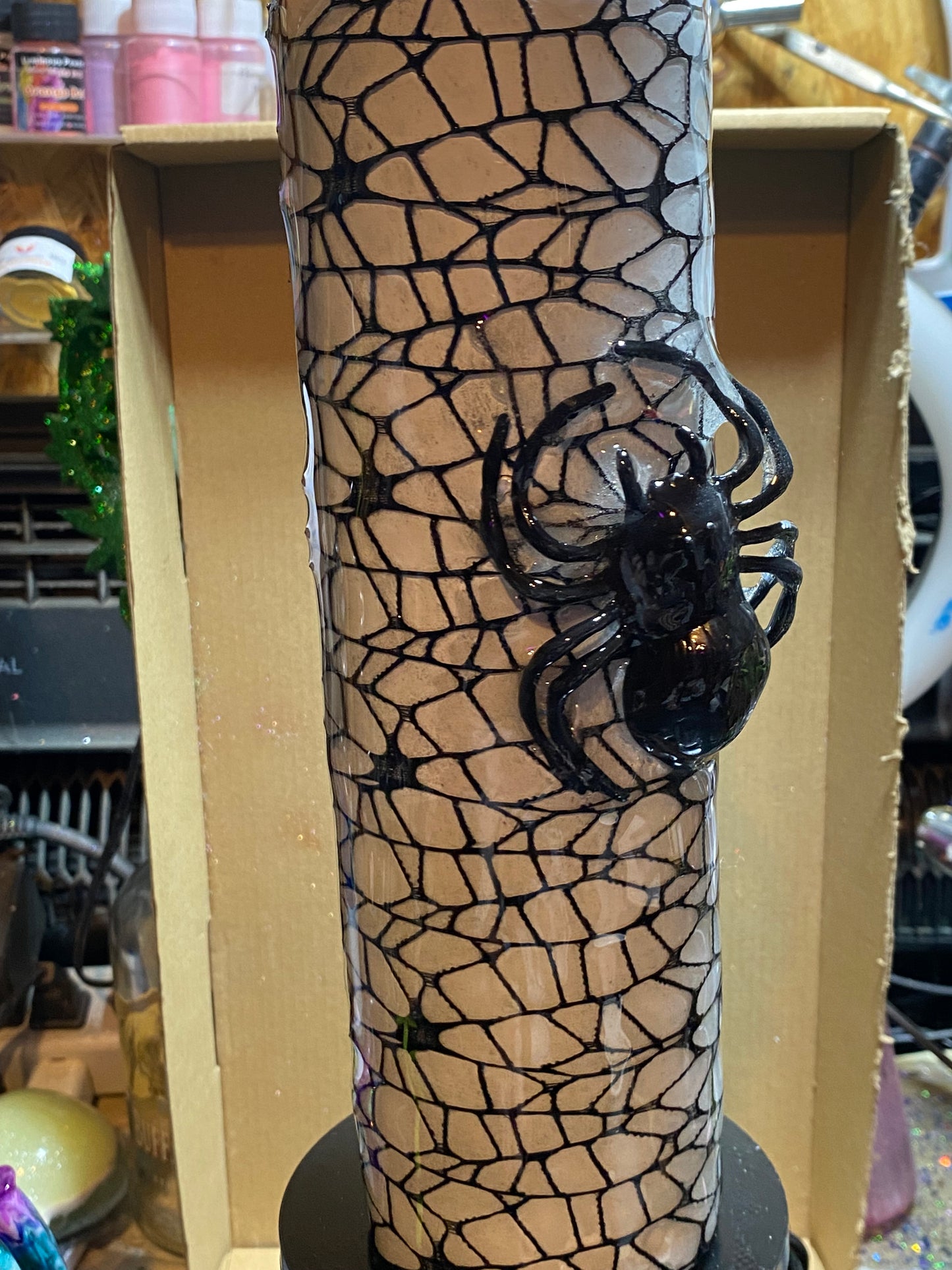 35oz Spiderweb Glow base Tumbler